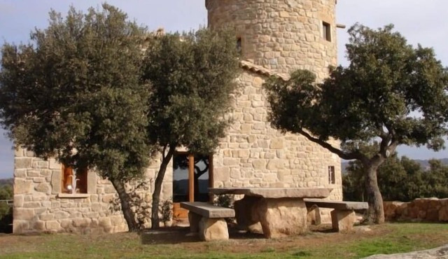 Les Cots de Lloberola from 14 to 47 people