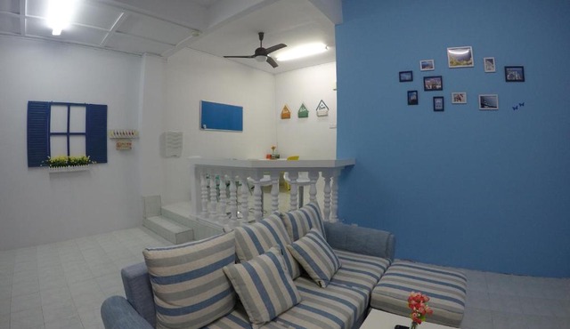 Little Blue House Kemaman Guesthouse