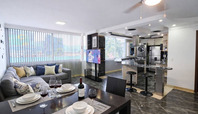 Luxury Apartment! Amazing location! Poblado! Lleras! Provenza! Air Conditioning!