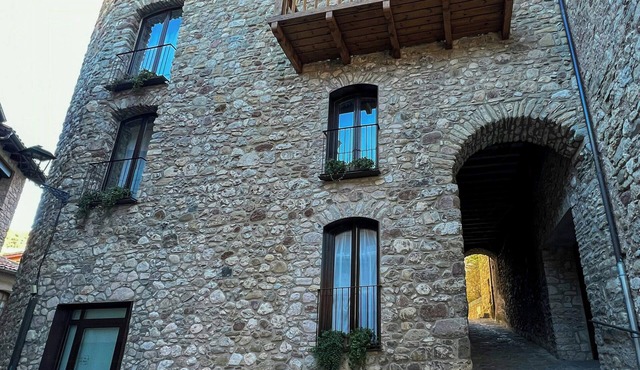 Medieval castle with spa in Pre-Pyrenees