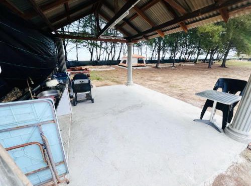 Mek Kiting Chalet Campsite