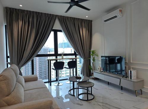 MidValley Bangsar Stylish Suite by DingDing