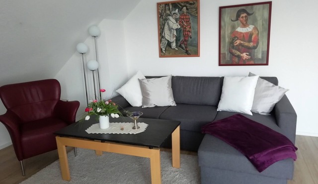Modern, bright vacation apartment with garden view in Rosdorf