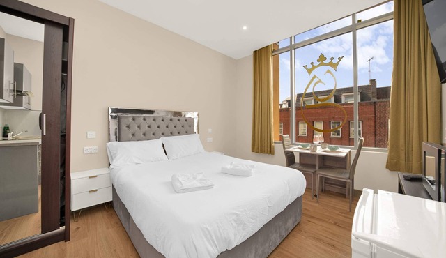 Modern Studio 1 Min Walk to Ilford Station