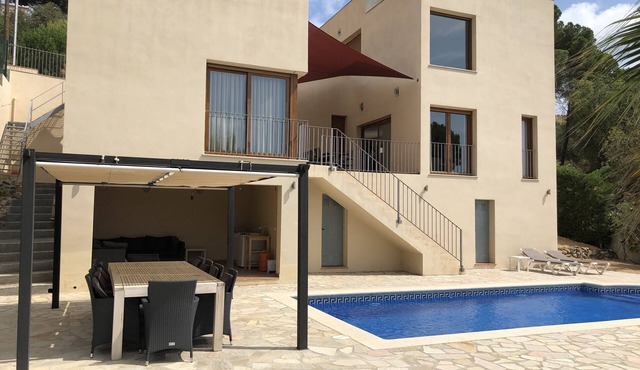 Modern Villa, Calonge, Private Pool, WiFi, Nice view