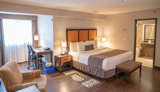 Mountain Suite with FREE Hot Breakfast in Canmore