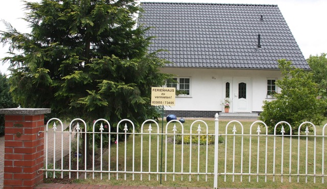 Nice house Wall