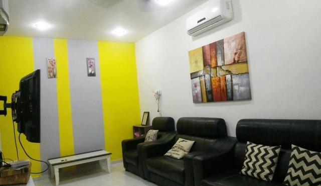 Nice Modern Design House (For 8 person)