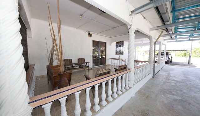 OYO 90990 Sri Tempurung Homestay