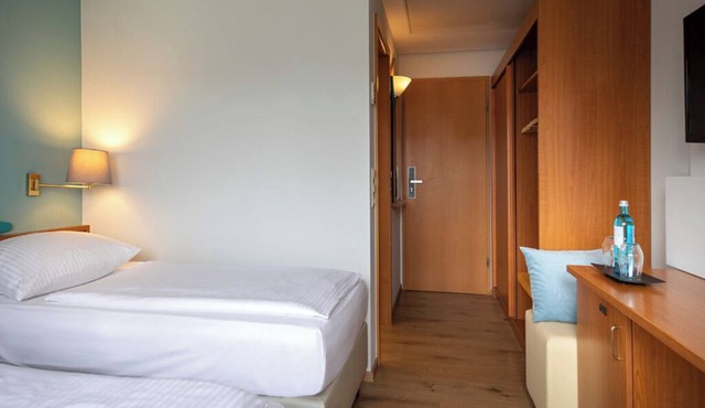 Pet-Friendly Comfort Room Near Attractions – Ideal for Exploring Frankfurt