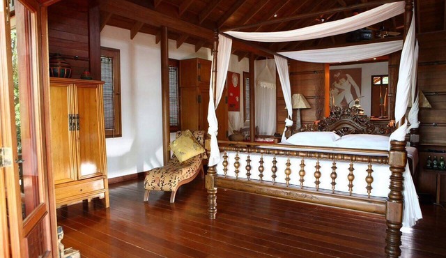 Private tropical retreat,surrounded by nature and designed for peaceful island