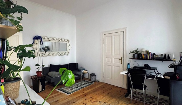 Quiet Altbau 2-Room Apartment with Terrace | Central Berlin near Parks & S-Bahn
