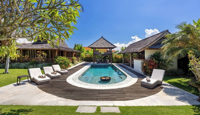Refurbished Villa Lina-In the heart of Canggu & 5min ride to Echo Beach/La Brisa