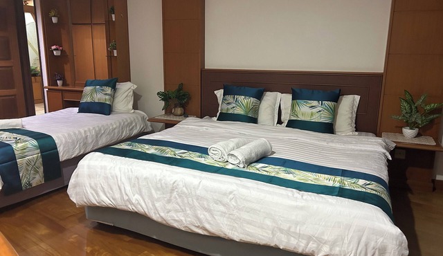 Riverbank Suites - River View Level 11, Sleeps 7