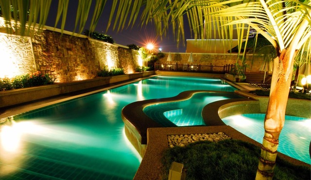 Royale Chulan The Curve