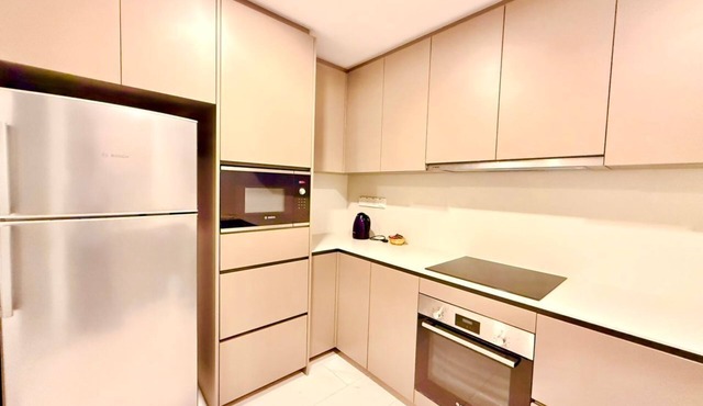 Spacious 3-bedroom apartment@Eaton REsidence@klcc#Pool
