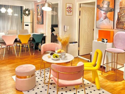 Spacious 3BR Near Yeouido, Up to 10, 5 Min Metro