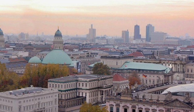 Spacious 4-Bedroom Apartment in Prime Berlin Mitte Location