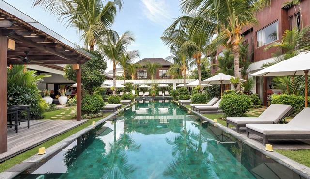 Spacious, 8 Bedroom Villa in Seminyak