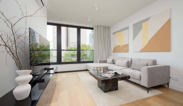 Spacious Apartment | 3 Bedrooms | Balcony