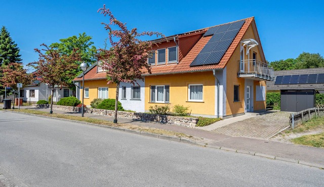 Spacious holiday apartment with private terrace and sauna