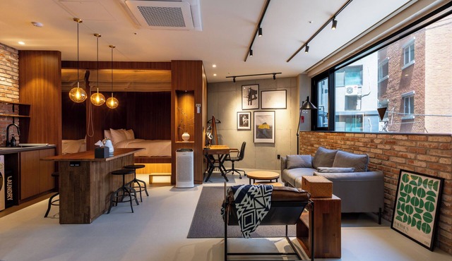Spacious Loft with full kitchen in Seoul, close to Myeongdong, DDP, Euljiro