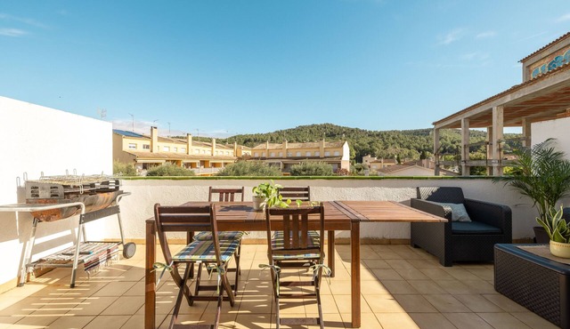 Spacious Rural House in Tarragona for Groups, 15–19 Guests