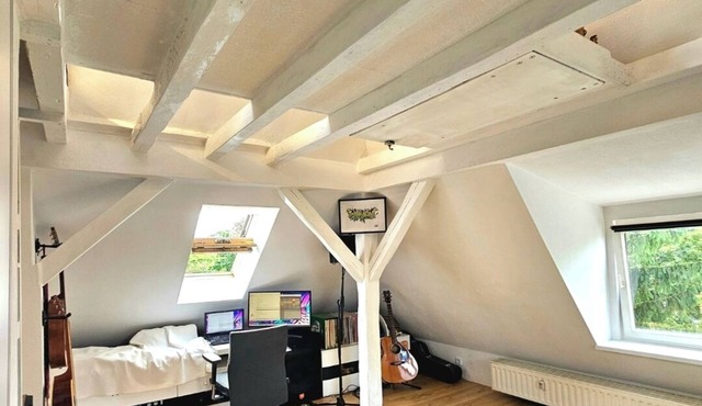 Sunny half-timbered apartment/Quiet and close to the center!