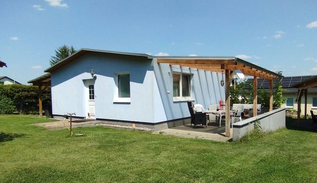 Surrounded by greenery - house with 3 bedrooms, terrace and large pool