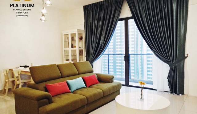 The OakHome Lakecity @ KL Taman Wahyu 3-bedroom Poolview!