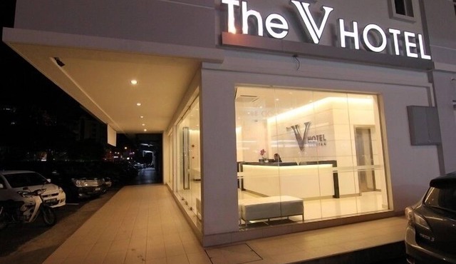 The V Hotel