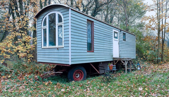 Tiny Home 'Bauwagen' with Shared Terrace and Garden in Stepenitz