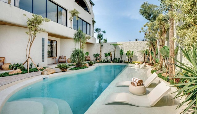 Tropical Suite Near Canggu Quiet & Relaxing Stay