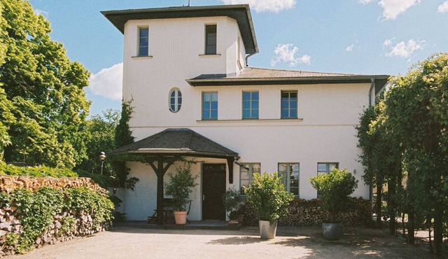 Turmvilla Werder - Historic vacation home with garden, Havel view & bathing jetty