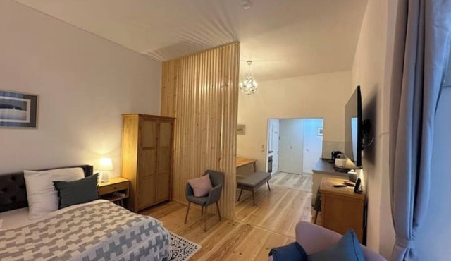 Two Connected Apartments in Berlin Prenzlauer Berg – Sleeps 8 – 2 Bathrooms