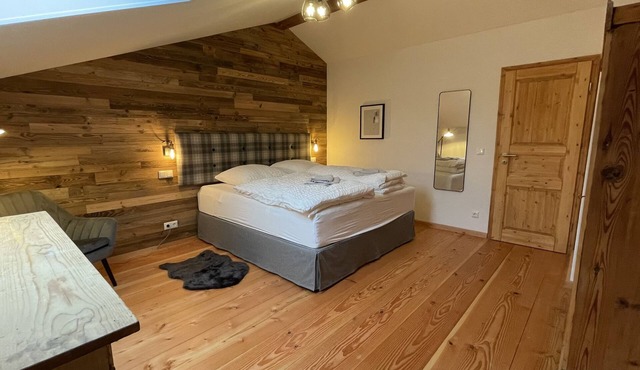 Unique, quiet vacation apartment on two floors for 4 people in Marquartstein