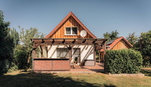 "Unterm Apfelbaum" Vacation Home: Boat Rides/Bike Tours – Anything Is Possible