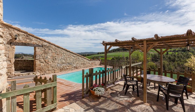 Vacation Home "El Mas" with Mountain View, Shared Pool & Wi-Fi