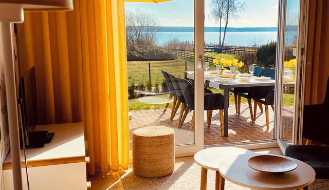 Vacation home "MarthaSee" in the first row with a panoramic view of Lake Plau