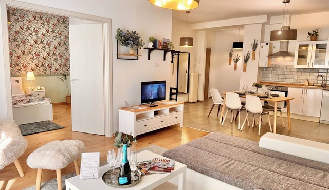 Victoria's Danube view Residence 2BR 2BA