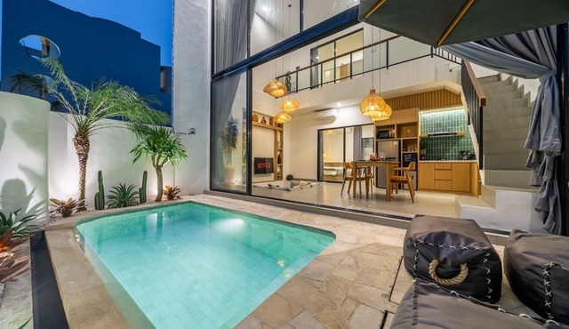 Villa Arcelio Luxury 2BR Villa Steps from Jungle Padel and Gym
