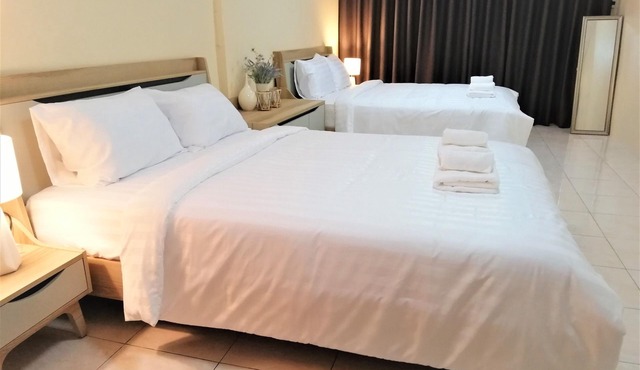 Villa Comoda near MRT Rama 9/Ratchada Night Market