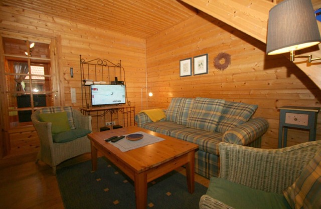Has-50 Holzblockhaus, 4 Pers., 65qm - Naturerlebnisdorf Blauvogel