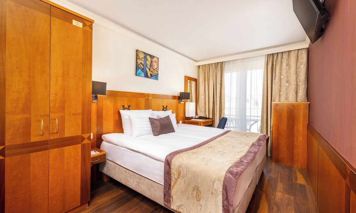 Budavar Hotel | Carlton Hotel Buda Castle