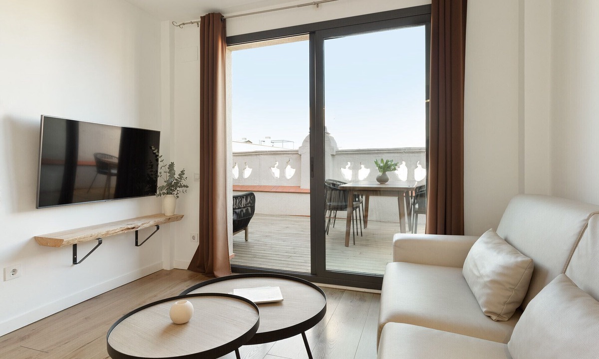 Sant Antoni Apartment | Comfortable penthouse in Plaza España