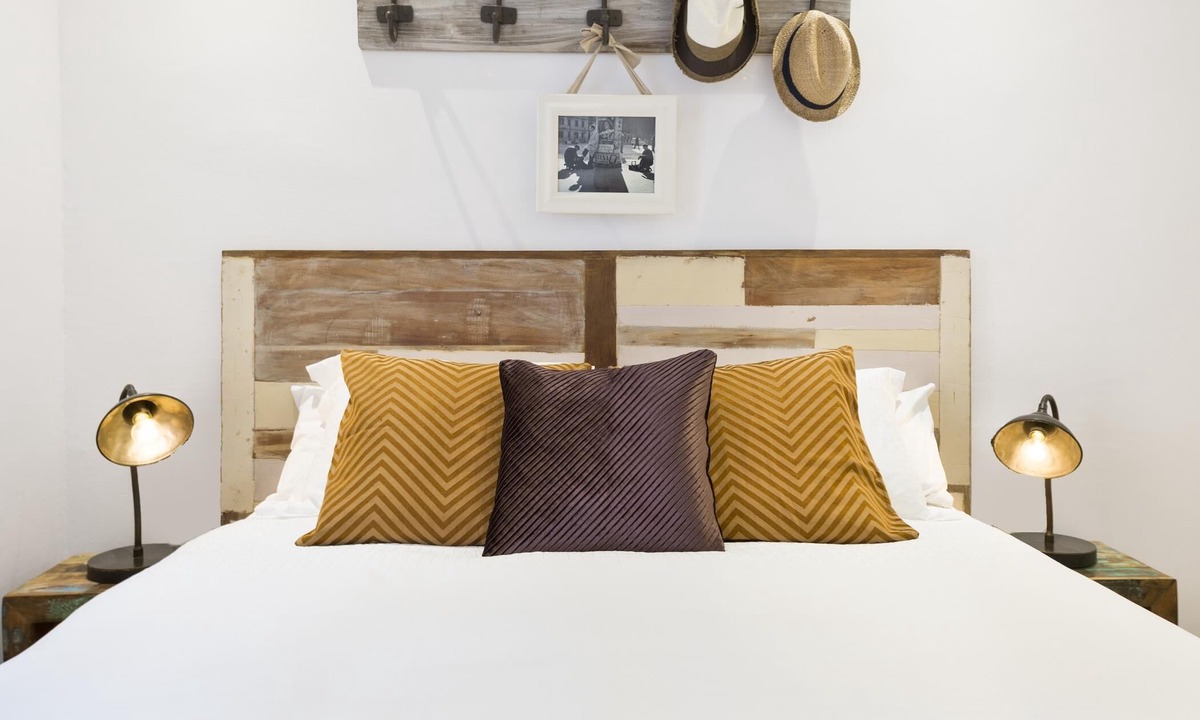 El Poble-sec Apartment | Brand New 2 Bedroom Apartment In Trendy Poble Sec, 10 Minutes From Ramblas