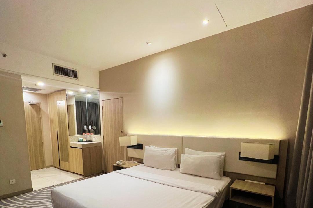 Chow Kit Apartment | Regalia Residence KLCC Upper View Sky Pool Suite