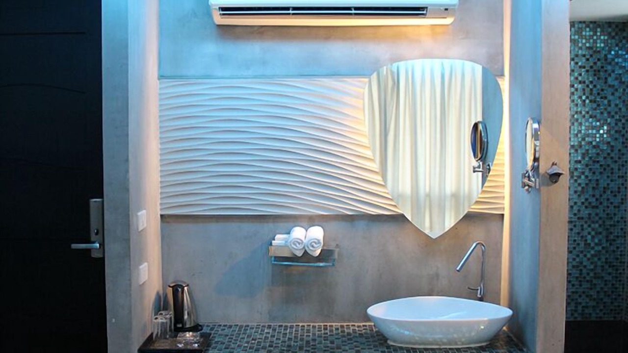 Photo of Bathroom in Thanon Phaya Thai