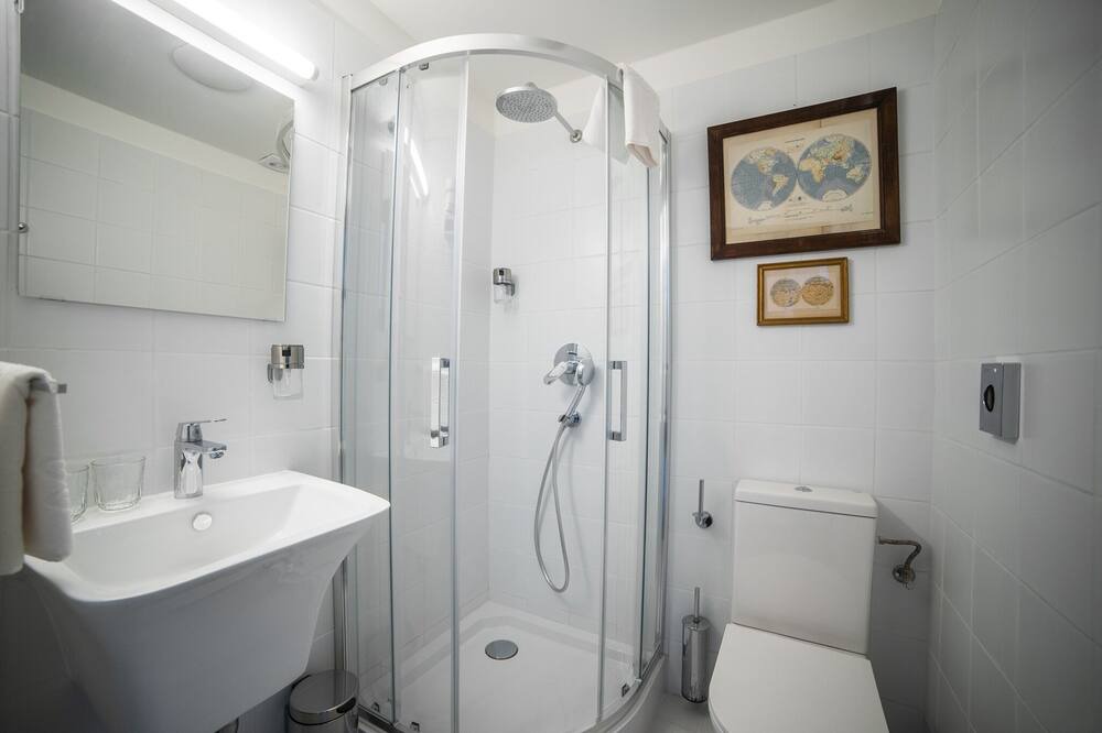 Photo of Bathroom in Szentendrei