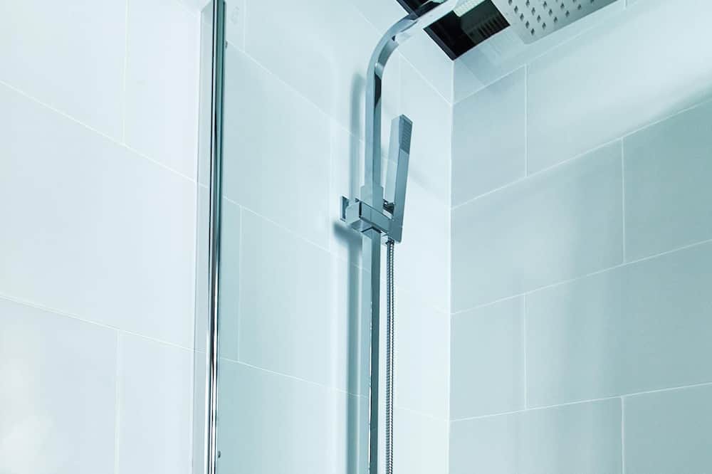 Photo of Bathroom in el Camp d'en Grassot i Gracia Nova